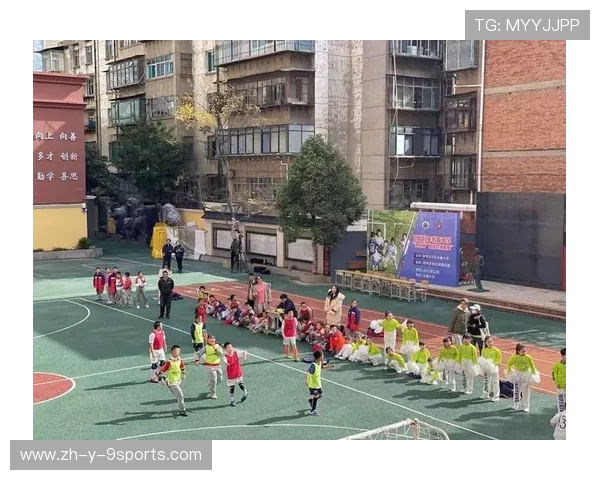 “校园足球升级，打造全民运动新风潮”，校园足球新政策